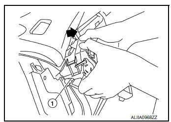 Side ventilator grille (RH)