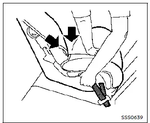 Nissan Rogue. Child restraints